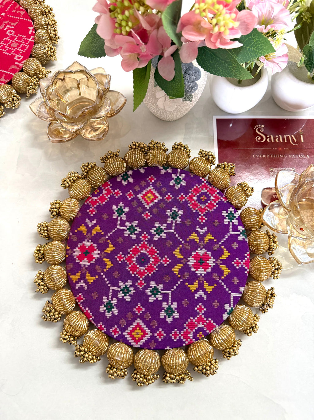 Reversible Patola Décor Pallet – Round