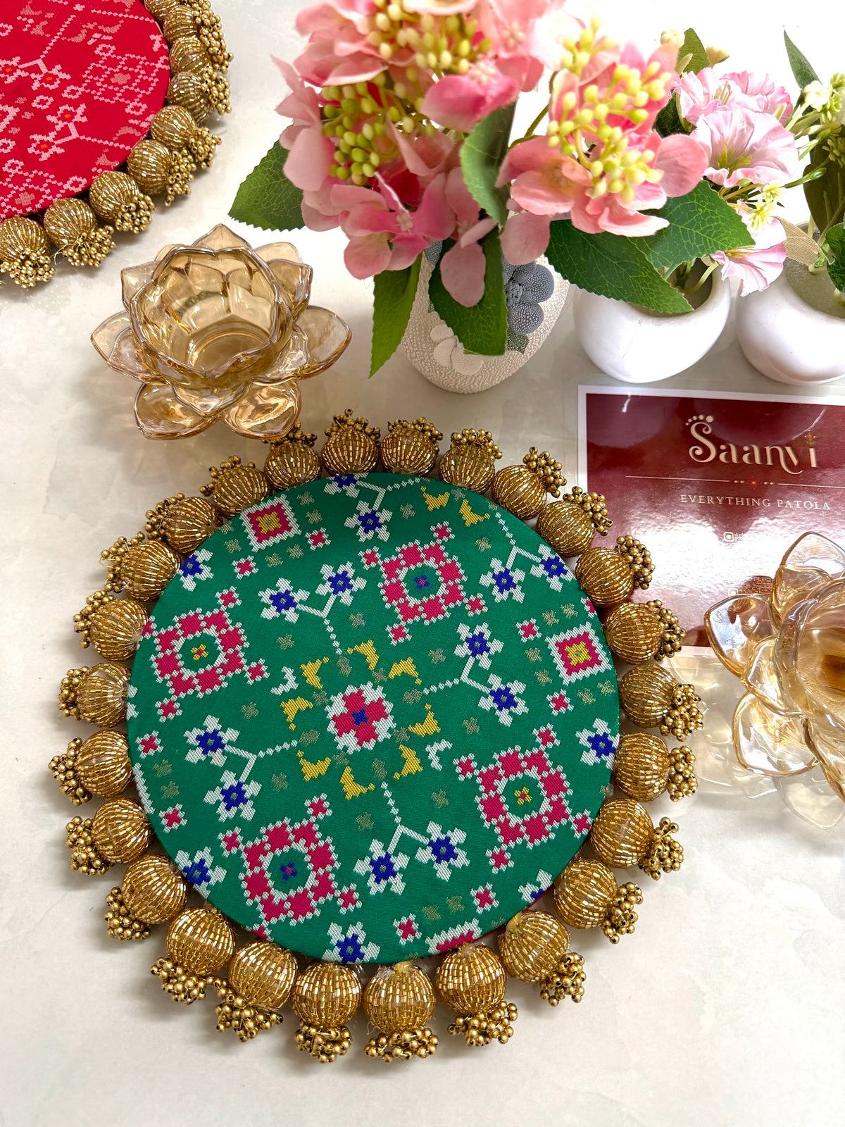 Reversible Patola Décor Pallet – Round