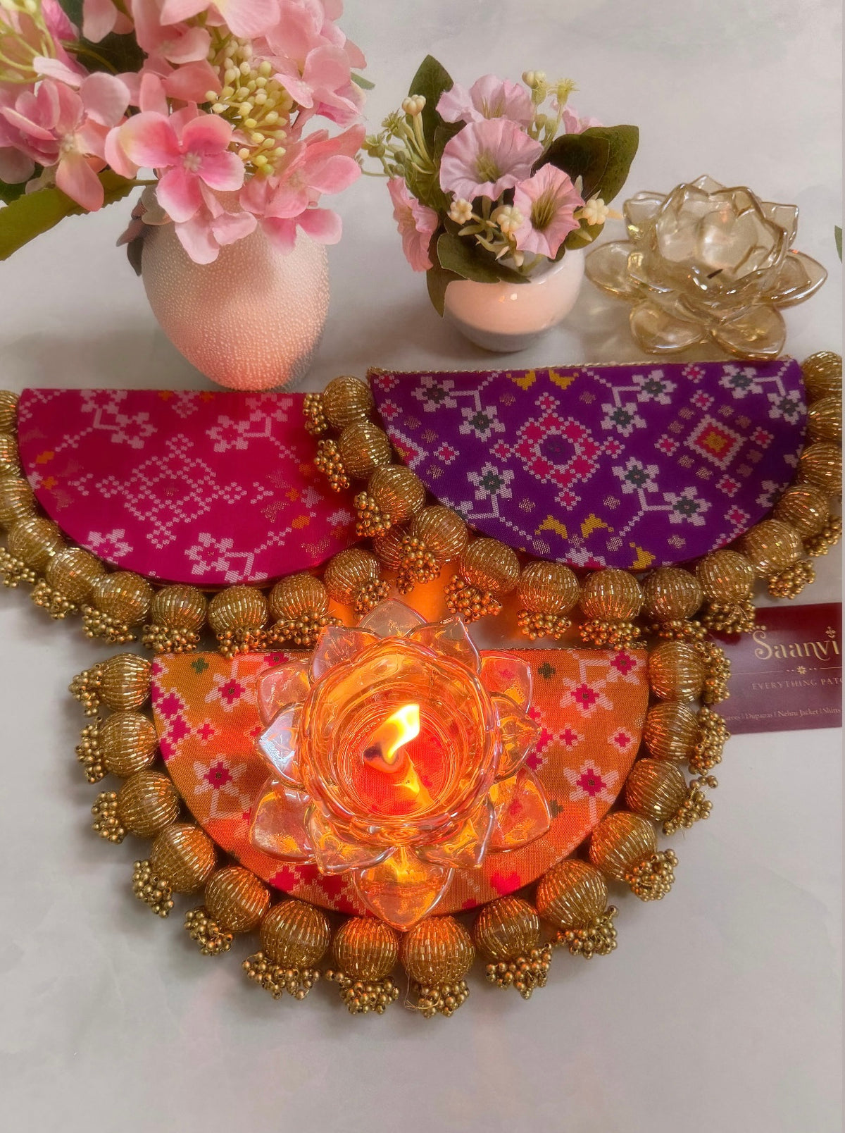 Reversible Patola Décor Pallet – Semi-Circle