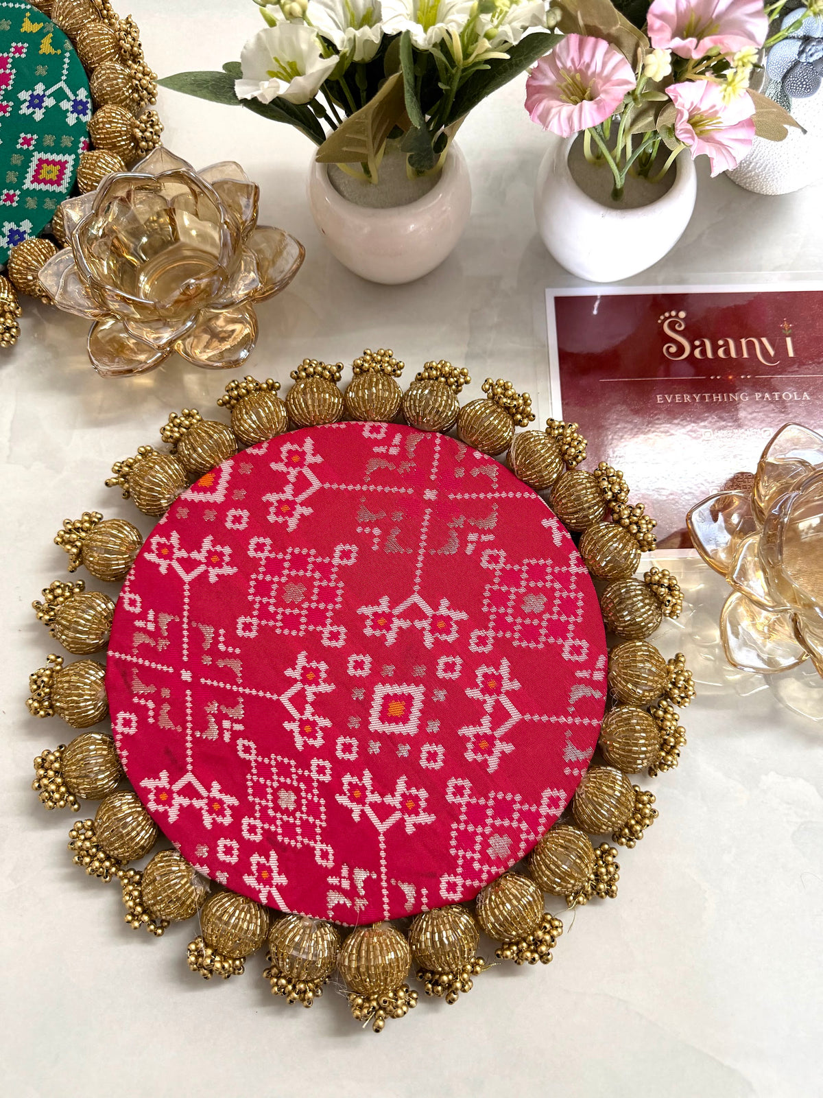 Reversible Patola Décor Pallet – Round